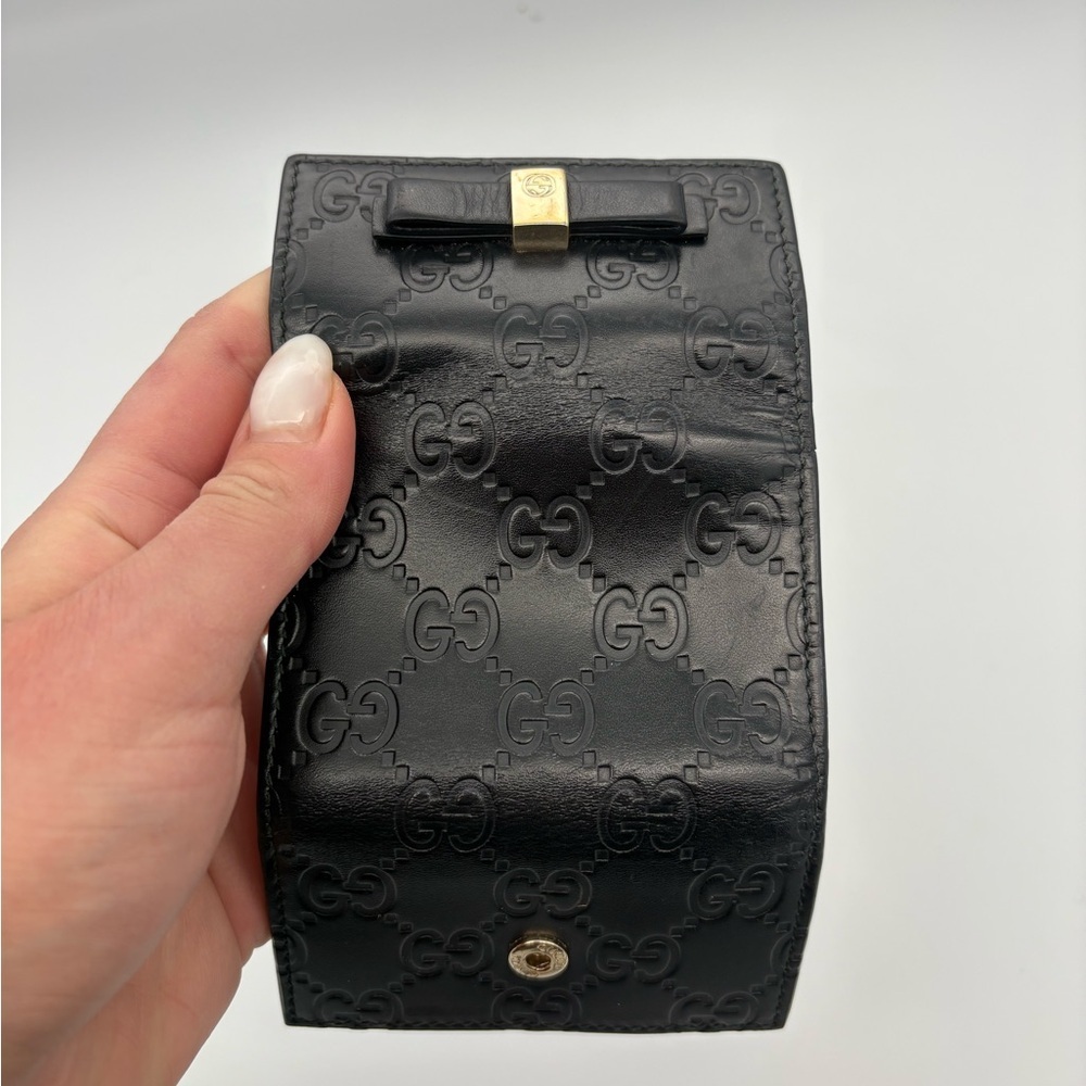 Gucci Black Leather Key Holder with Gold Hardware - Picture 4 of 8